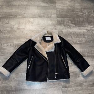 Girl shearling jacket from Zara size 8 cm128
